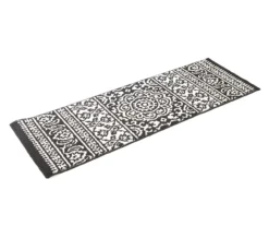 Broyhill Black & White Ornate Fascination Accent Rug 32 Broyhill Black & White Ornate Fascination Accent Rug -Broyhill 810557659 3