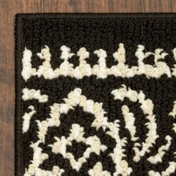Broyhill Black & White Ornate Fascination Accent Rug 34 Broyhill Black & White Ornate Fascination Accent Rug -Broyhill 810557659 5